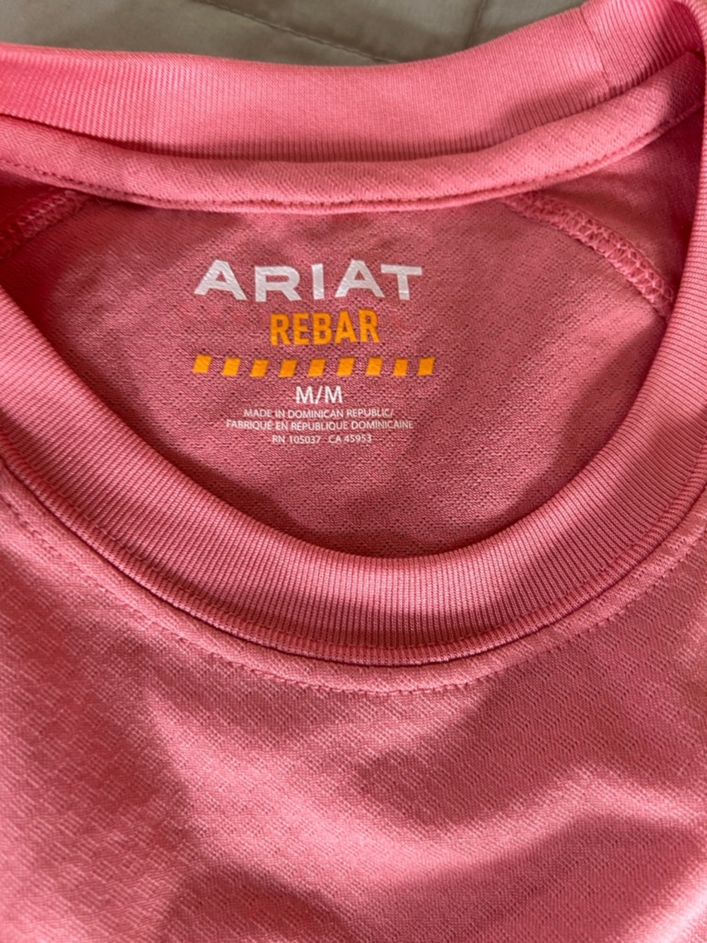 Ariat Women's Teaberry Pink Heat Fighter Short Sleeve Pocket T-Shirt Medium - Picture 7 of 13